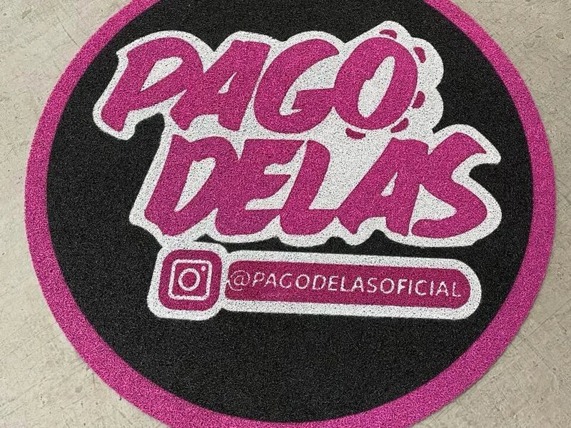 Capa do guia "Tapetes personalizados para shows" sobre Eventos e passadeiras Capa do guia "Tapetes personalizados para shows" sobre Eventos e passadeiras