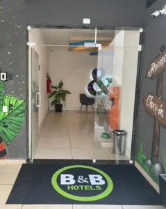 Tapete de Vinil personalizado para empresas - Real Tapetes RJ