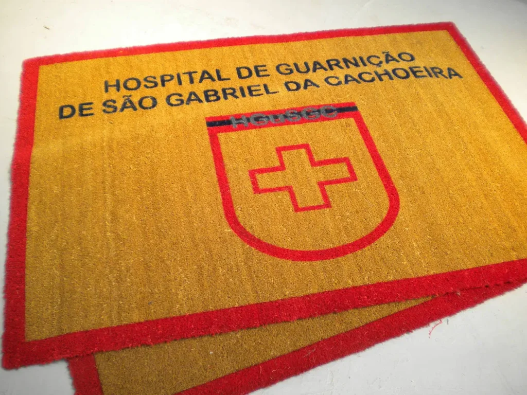 Tapetes personalizados para hospitais - Real Tapetes RJ